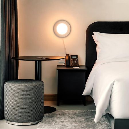 ホテル The Standardx, Bangkok Phra Arthit エクステリア 写真