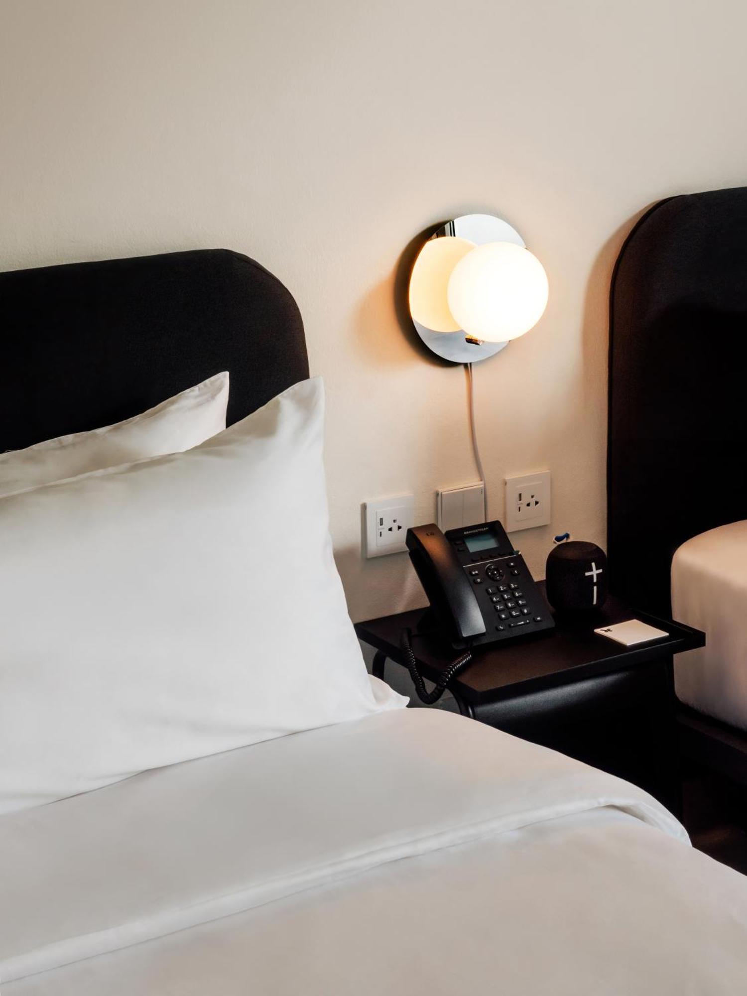 ホテル The Standardx, Bangkok Phra Arthit エクステリア 写真