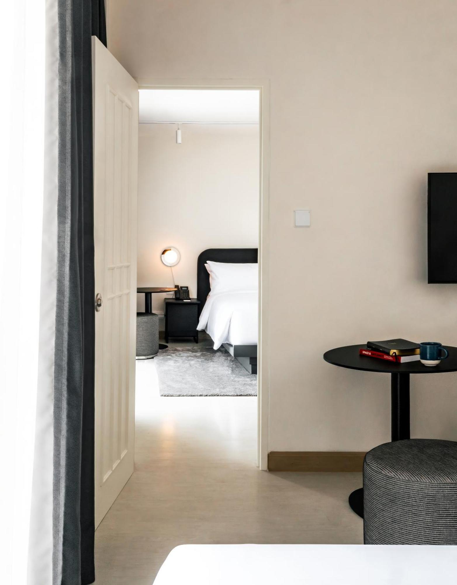 ホテル The Standardx, Bangkok Phra Arthit エクステリア 写真