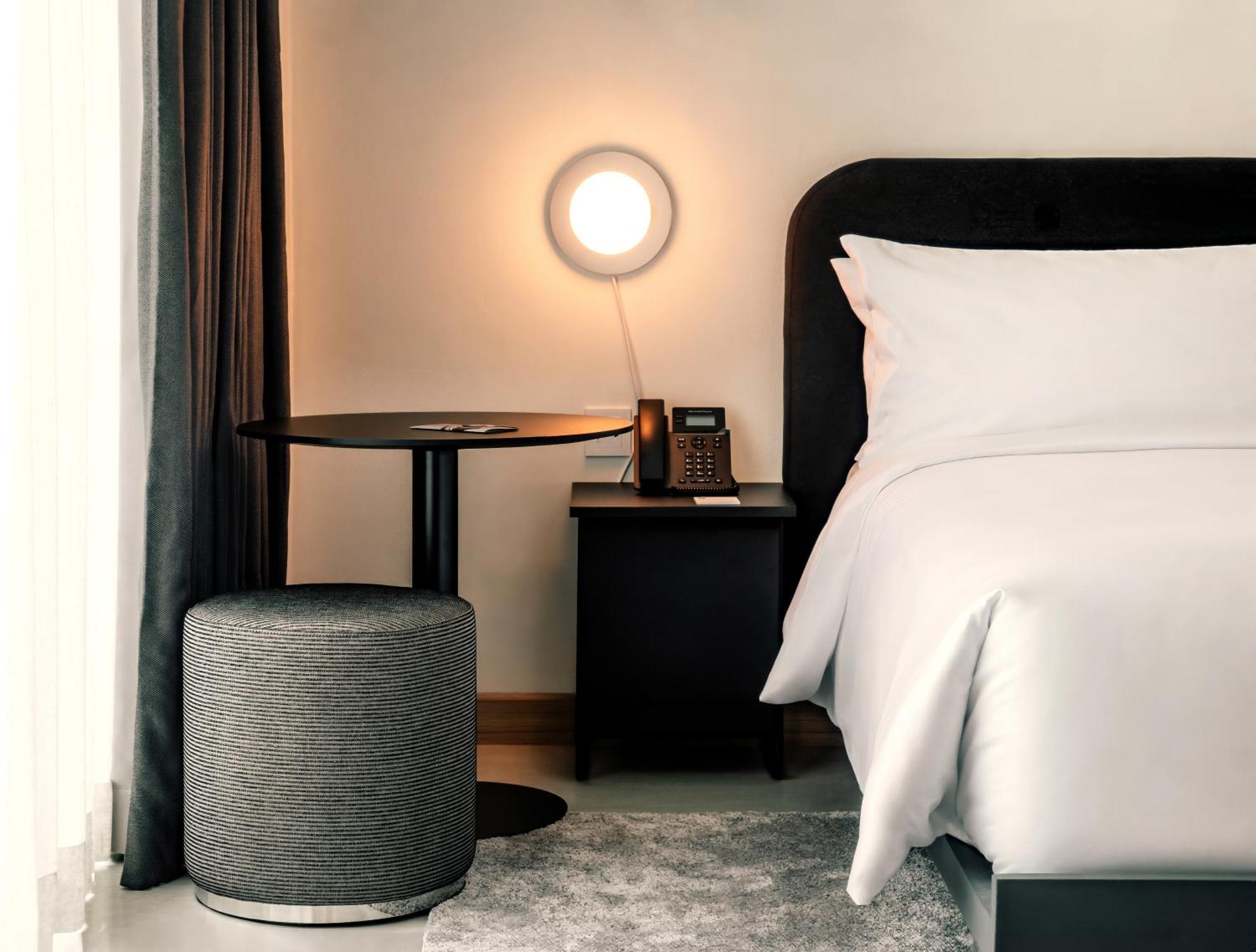 ホテル The Standardx, Bangkok Phra Arthit エクステリア 写真