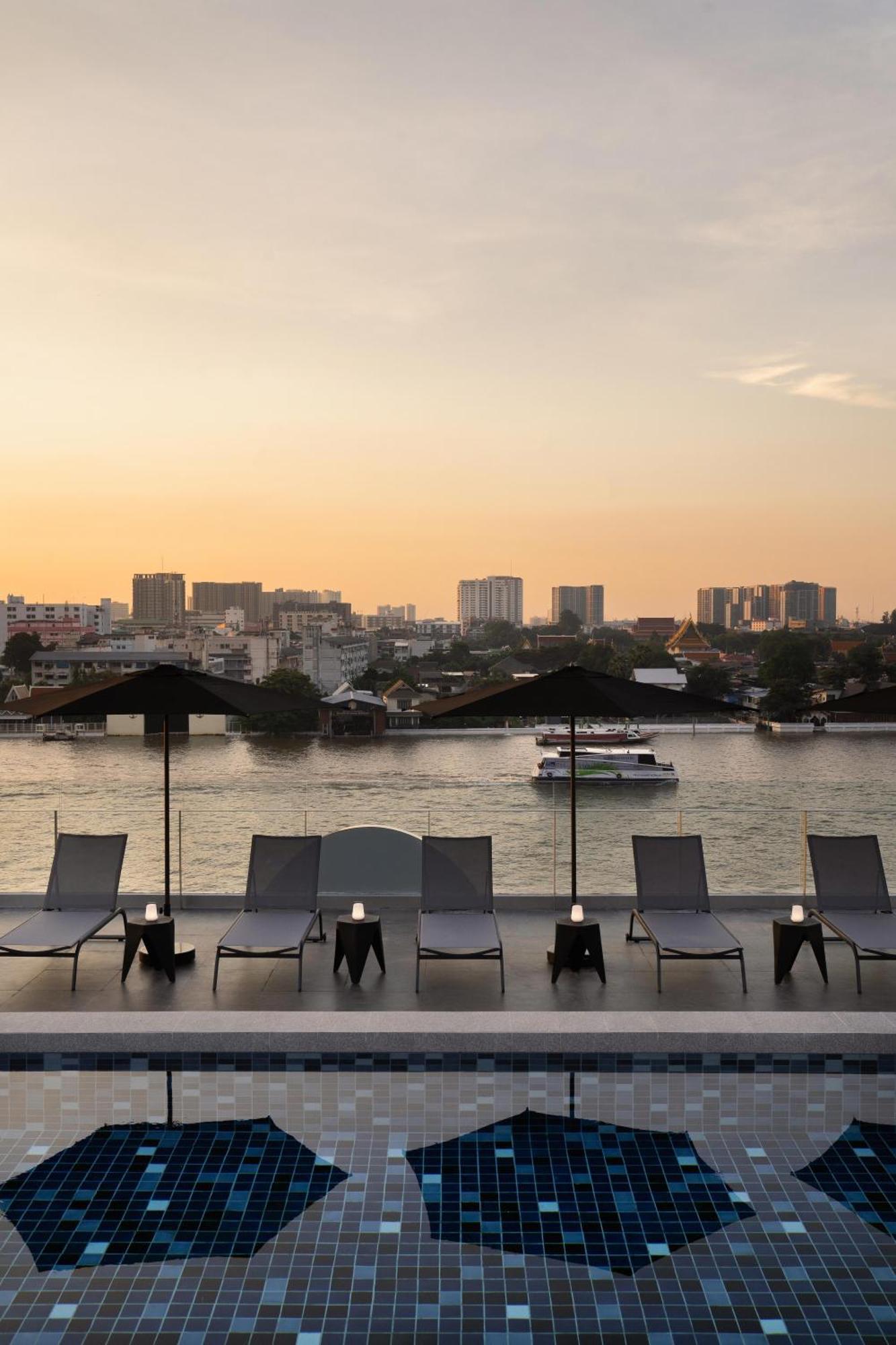 ホテル The Standardx, Bangkok Phra Arthit エクステリア 写真