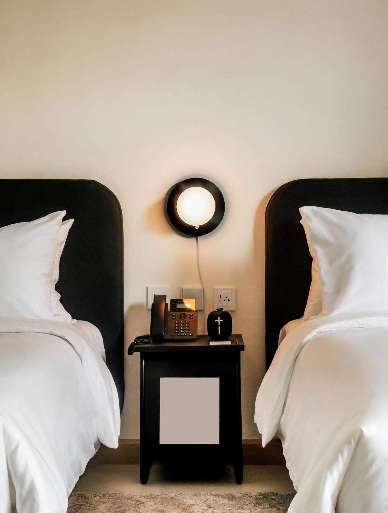 ホテル The Standardx, Bangkok Phra Arthit エクステリア 写真