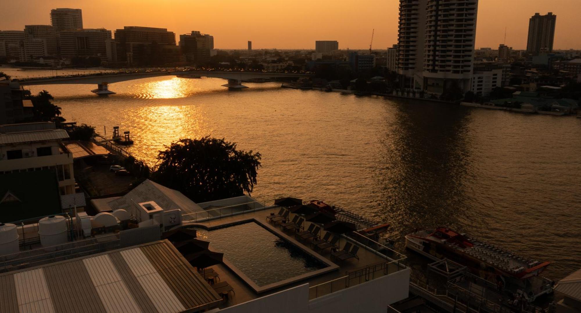 ホテル The Standardx, Bangkok Phra Arthit エクステリア 写真