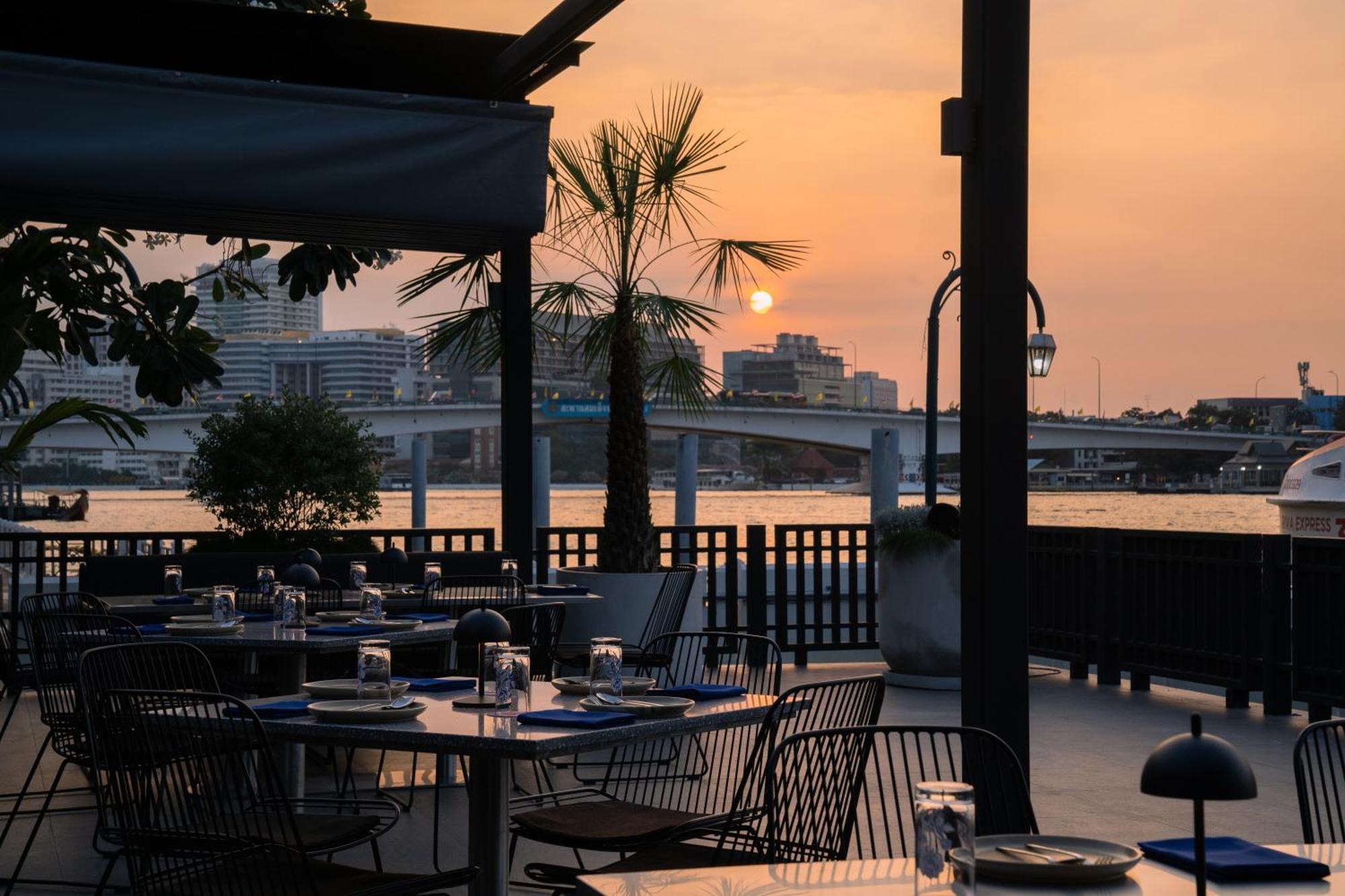 ホテル The Standardx, Bangkok Phra Arthit エクステリア 写真
