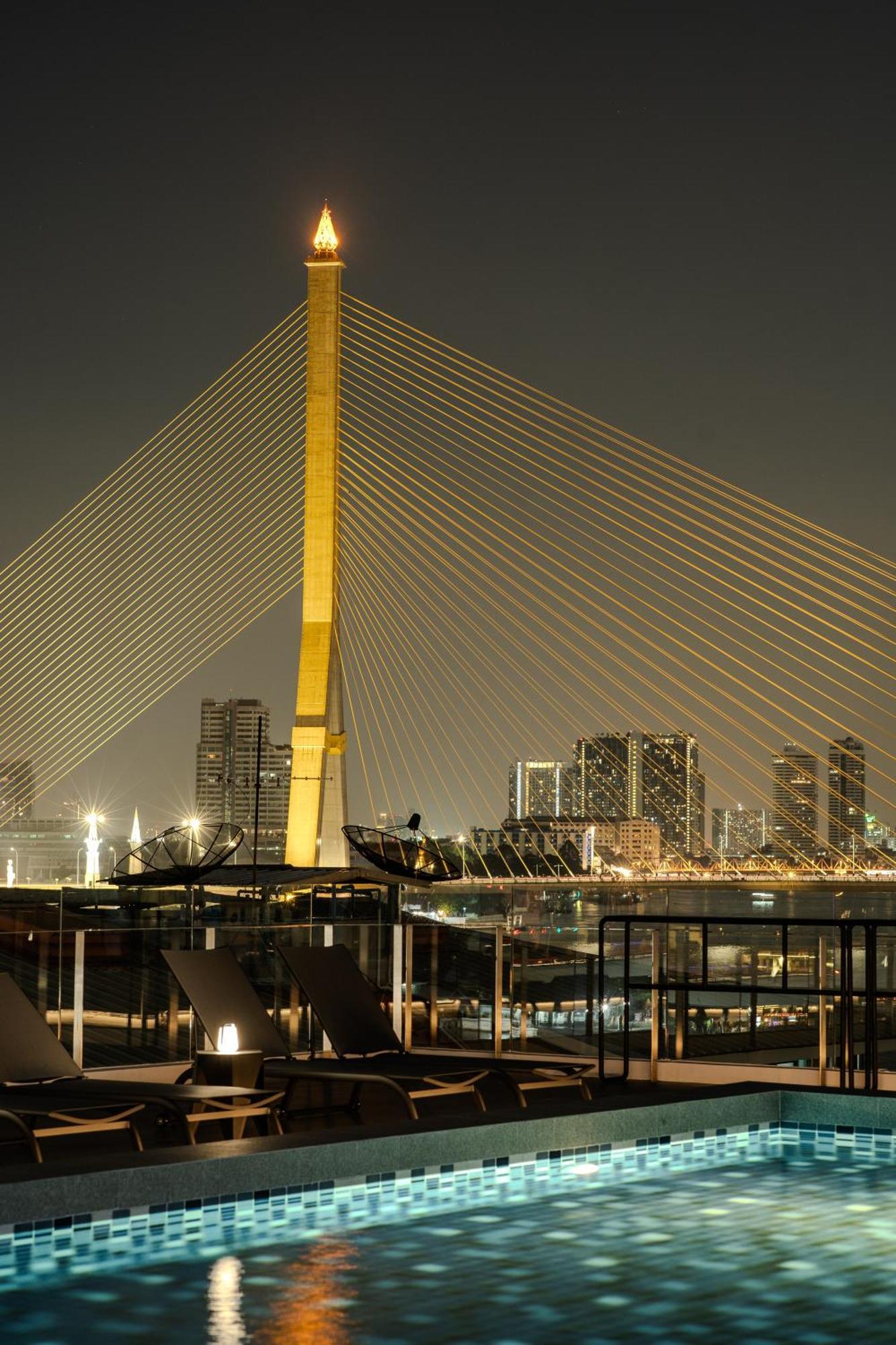 ホテル The Standardx, Bangkok Phra Arthit エクステリア 写真