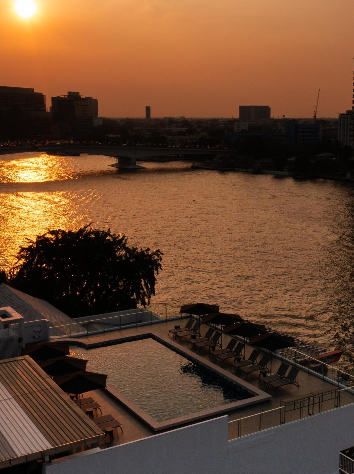 ホテル The Standardx, Bangkok Phra Arthit エクステリア 写真